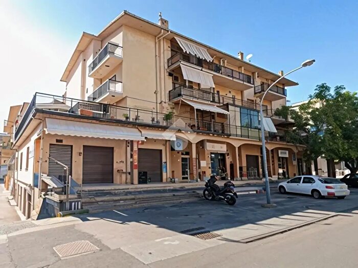 Appartamento trilocale in vendita in Via Lauro, Scalea