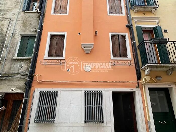 Casa con 6 locali in vendita in Chioggia