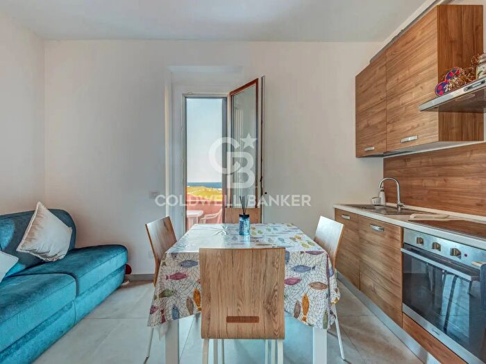 Appartamento quadrilocale in vendita in Via l Lloyd, Marciana Marina