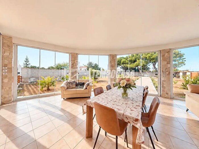 Casa con 5 locali in vendita in Via della Rondine, Lecce