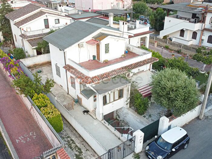 Casa con 6 locali in vendita in Via Teramo, Ardea