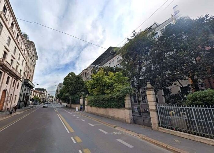 Casa monolocale in affitto in Via Senato, Palestro, Milano