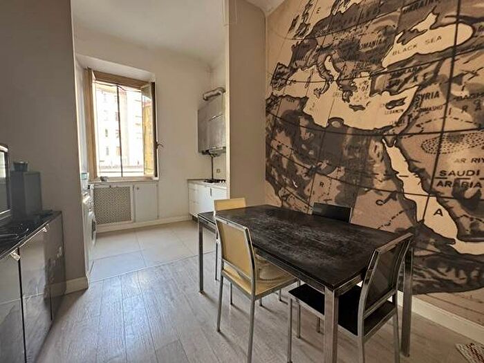 Appartamento trilocale in affitto in Via Antonio Bazzini, Città Studi, Milano