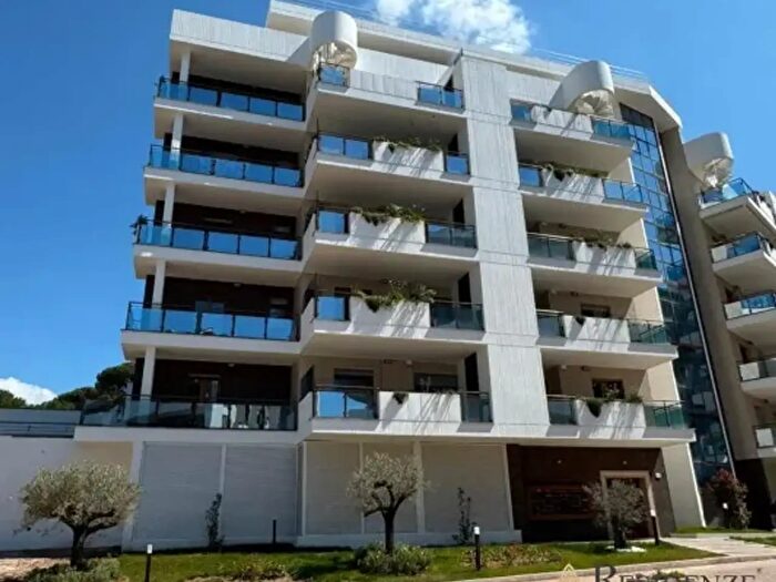 Appartamento trilocale in vendita in Via Giana Anguissola, Roma