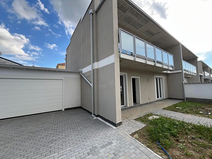 Casa con 5 locali in vendita in Corso Genova, Vigevano