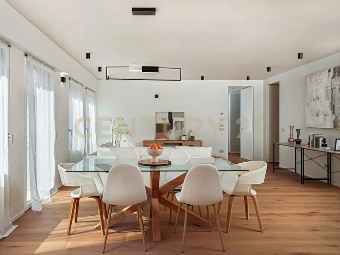 Appartamento con 7 locali in vendita in Piazza Borsa, Treviso