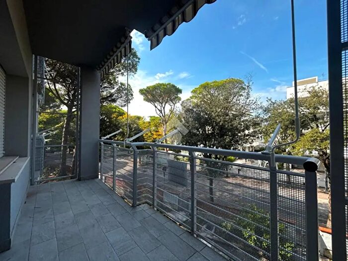 Appartamento trilocale in vendita in Viale delle Palme, Ravenna
