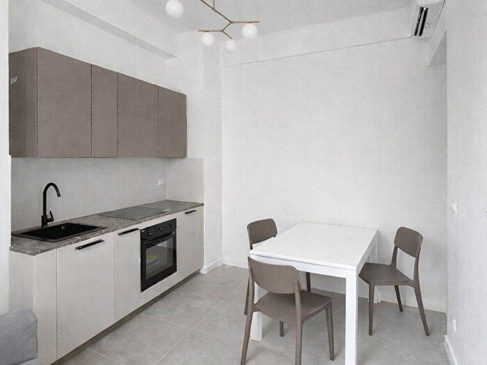 Appartamento trilocale in affitto in Via Chiaravagna, Sestri Ponente, Genova