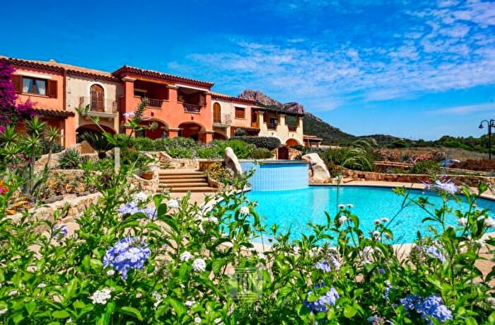 Appartamento trilocale in vendita in Via Guglielmo Marconi, Golfo Aranci