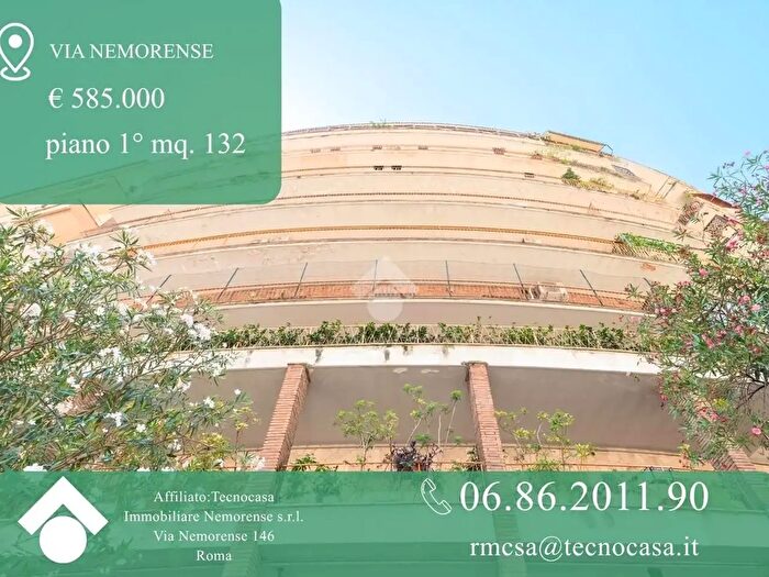 Appartamento con 5 locali in vendita in Via Nemorense, Roma