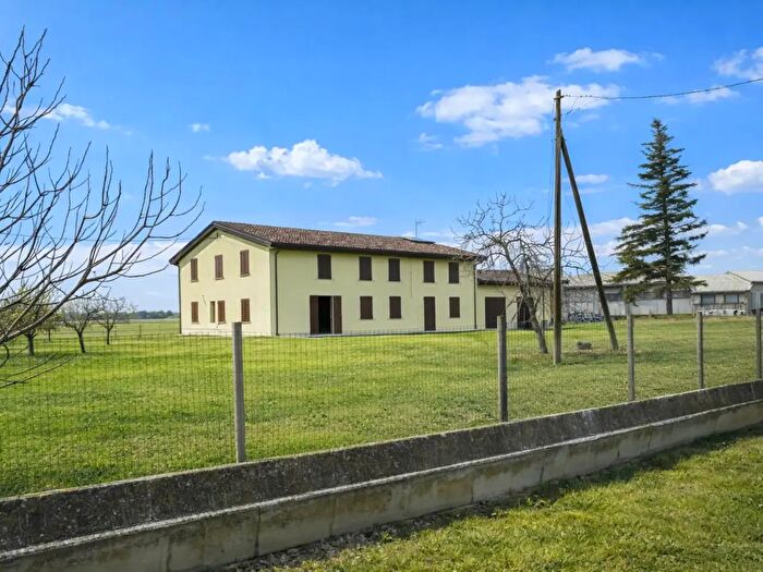 Appartamento bilocale in vendita in Concordia Sulla Secchia