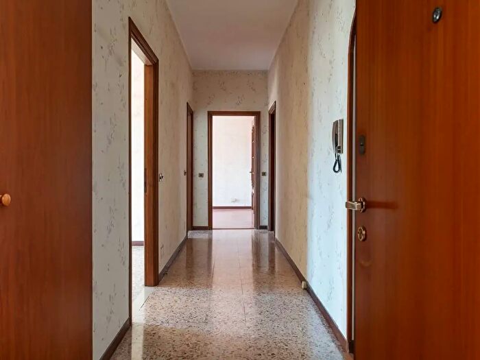 Appartamento trilocale in vendita in Via del Popolo, Voghera