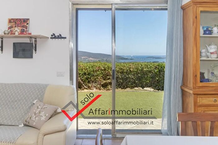 Casa con 5 locali in vendita in Via Maricosu, Olbia