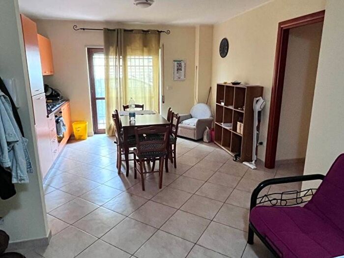 Appartamento trilocale in affitto in Via Michele Maria Manfredi, Fortuna Corvo, Catanzaro