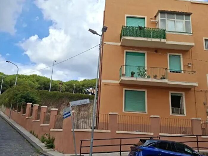 Appartamento trilocale in vendita in Via Pietro Cuppari, Messina