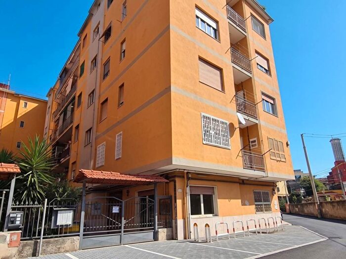 Appartamento bilocale in affitto in Via di Niso, Bagnoli, Napoli