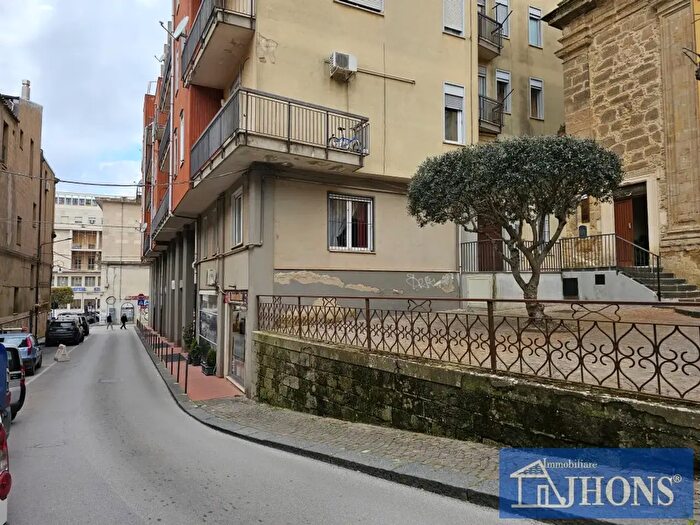 Appartamento trilocale in vendita in Piazza San Domenico B, Enna