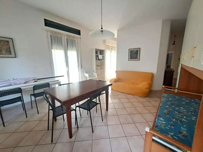 Appartamento trilocale in affitto in Massa