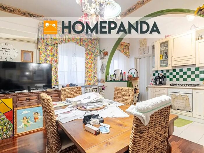 Appartamento con 5 locali in vendita in Via Aldo Moro, Monreale