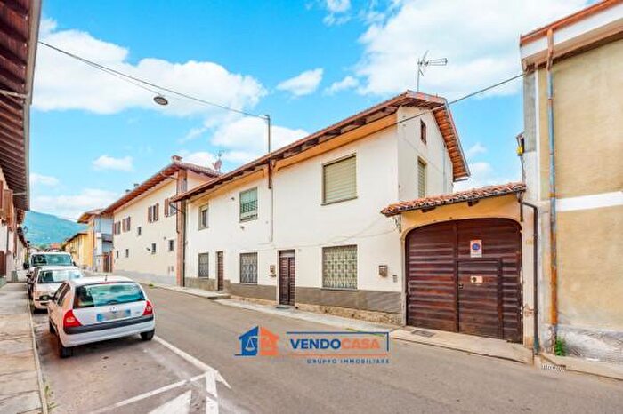 Casa con 6 locali in vendita in Via Pascarenghi, Frossasco