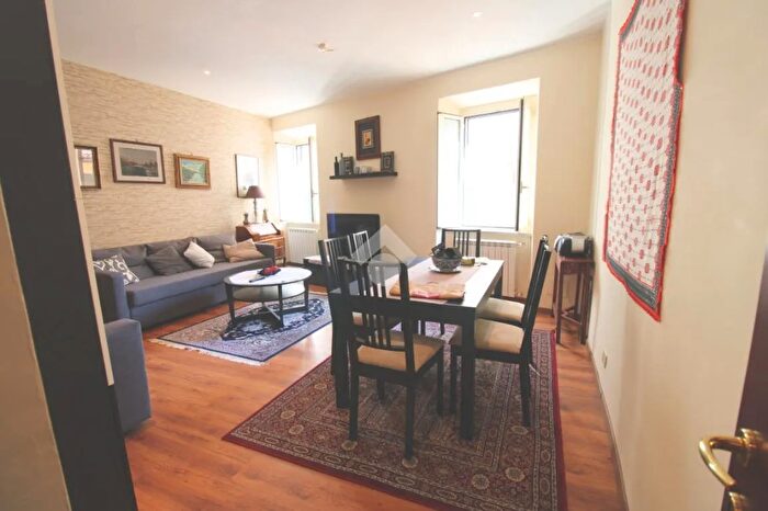 Appartamento bilocale in vendita in Via Umberto I, Salisano