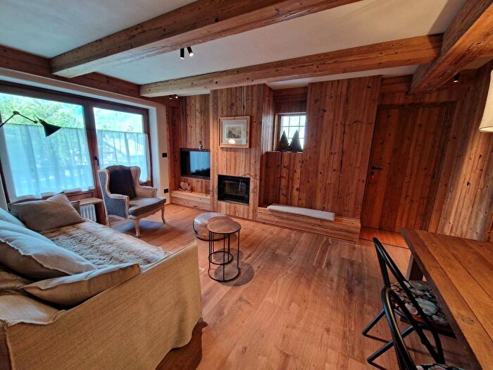 Appartamento trilocale in affitto in Strada del Villair, Courmayeur