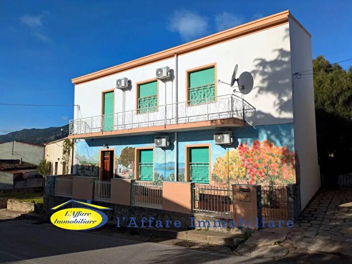 Appartamento con 6 locali in vendita in Corso della Repubblica, Padru