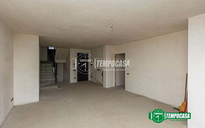 Casa quadrilocale in vendita in Via Don Minzoni a, Bellinzago Novarese