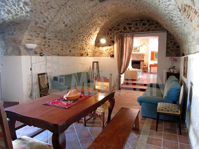 Appartamento con 13 locali in vendita in Contrada Fabbrica, CoriglianoRossano