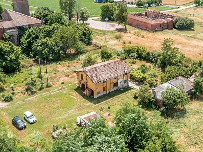 Casa trilocale in vendita in Via Fiorentina, Medicina