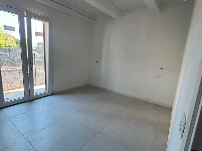 Appartamento con 5 locali in vendita in Prato