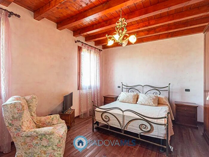 Casa con 5 locali in vendita in Via Campolongo, Due Carrare