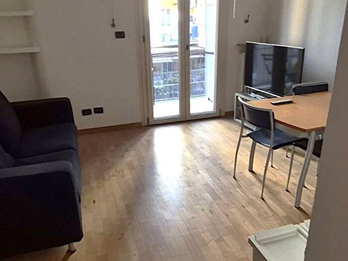 Appartamento trilocale in affitto in Via Andrea Costa, Costa, Bologna