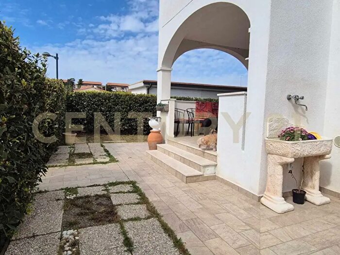 Appartamento quadrilocale in vendita in Via Trieste, Orbetello