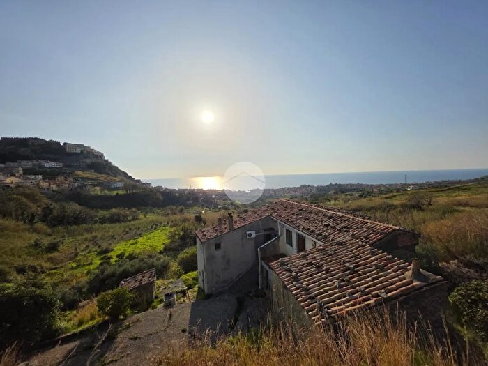 Casa quadrilocale in vendita in G Contrada Iannizzi, Belvedere Marittimo