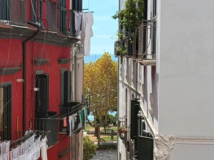 Casa trilocale in affitto in Centro Storico Teatro Verdi, Salerno