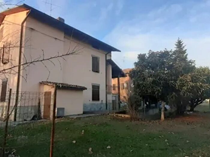 Casa con 6 locali in vendita in Via Sassuolo, Formigine