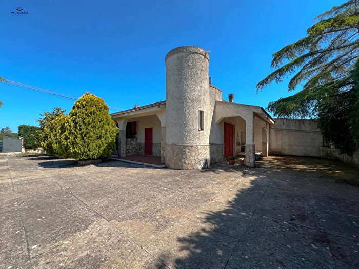 Casa quadrilocale in vendita in Noci