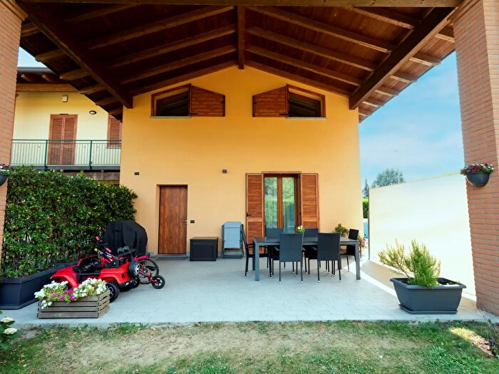 Casa con 5 locali in vendita in Via Milanese, Alserio