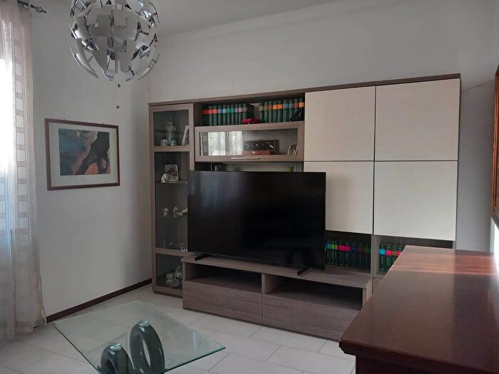 Appartamento con 5 locali in vendita in Via II Giugno a Certaldo Firenze, Certaldo