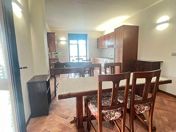 Appartamento trilocale in affitto in Via Roma, Centro, Castagnito