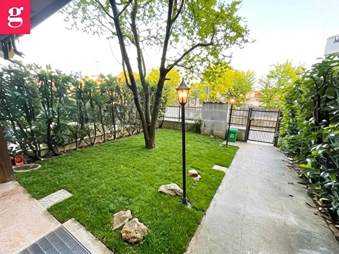 Casa quadrilocale in vendita in Piazza Tino Bruschi, Zelo Buon Persico