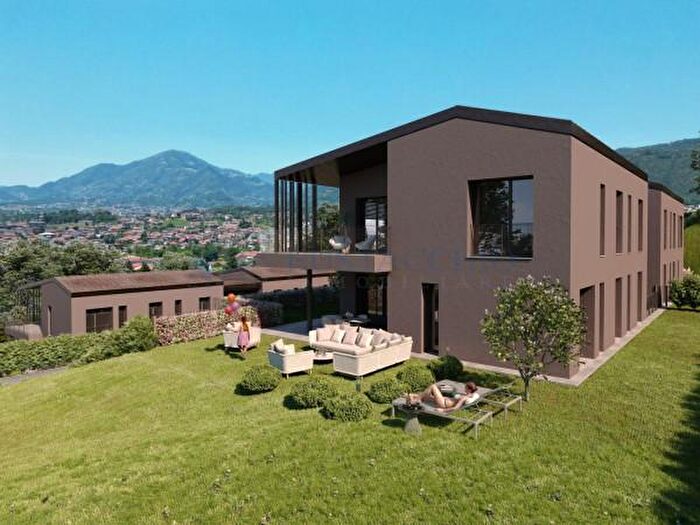 Appartamento quadrilocale in vendita in Via Libertà, Ponteranica