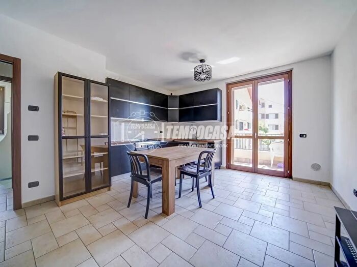 Appartamento quadrilocale in vendita in Via Lucio Quassoli, Samarate
