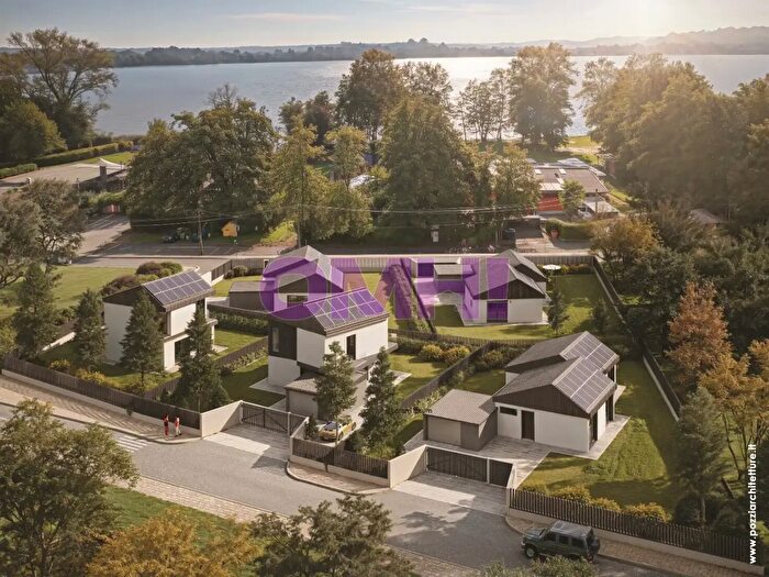 Casa quadrilocale in vendita in Via al Lago, Cadrezzate con Osmate