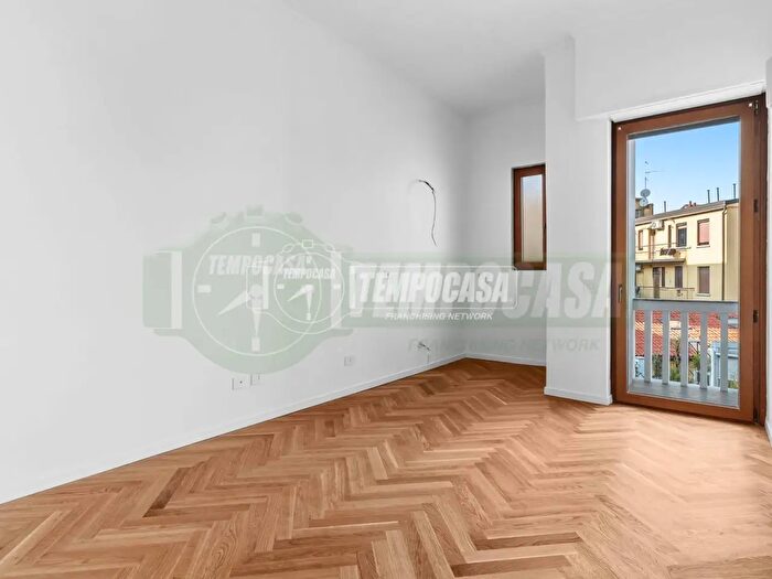Appartamento trilocale in vendita in Milano
