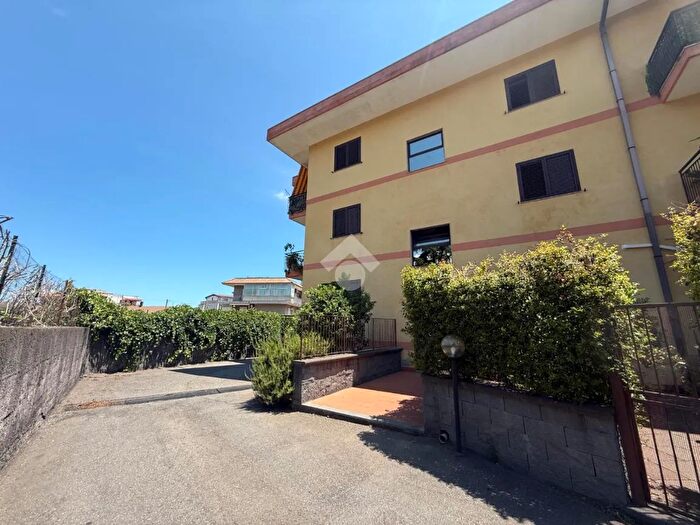 Appartamento quadrilocale in vendita in Via Liberta, Riposto