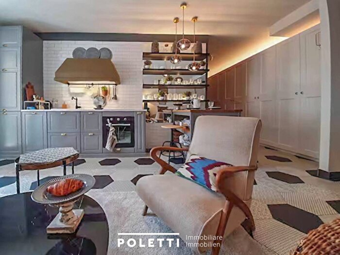 Appartamento trilocale in affitto in Via Roma, Centro, Merano