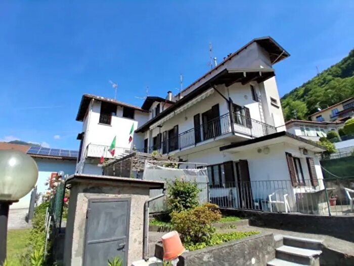 Appartamento trilocale in vendita in Via Vignale, Omegna