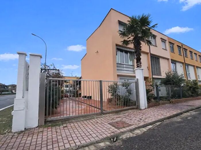 Casa con 5 locali in vendita in Via Giovanni Podestà, Piacenza